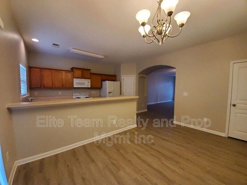 12676 Persimmon Tree Dr - Photo 5 of 23