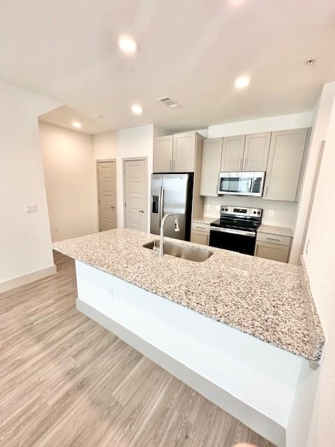 2107 W Davis St - Photo 2 of 10