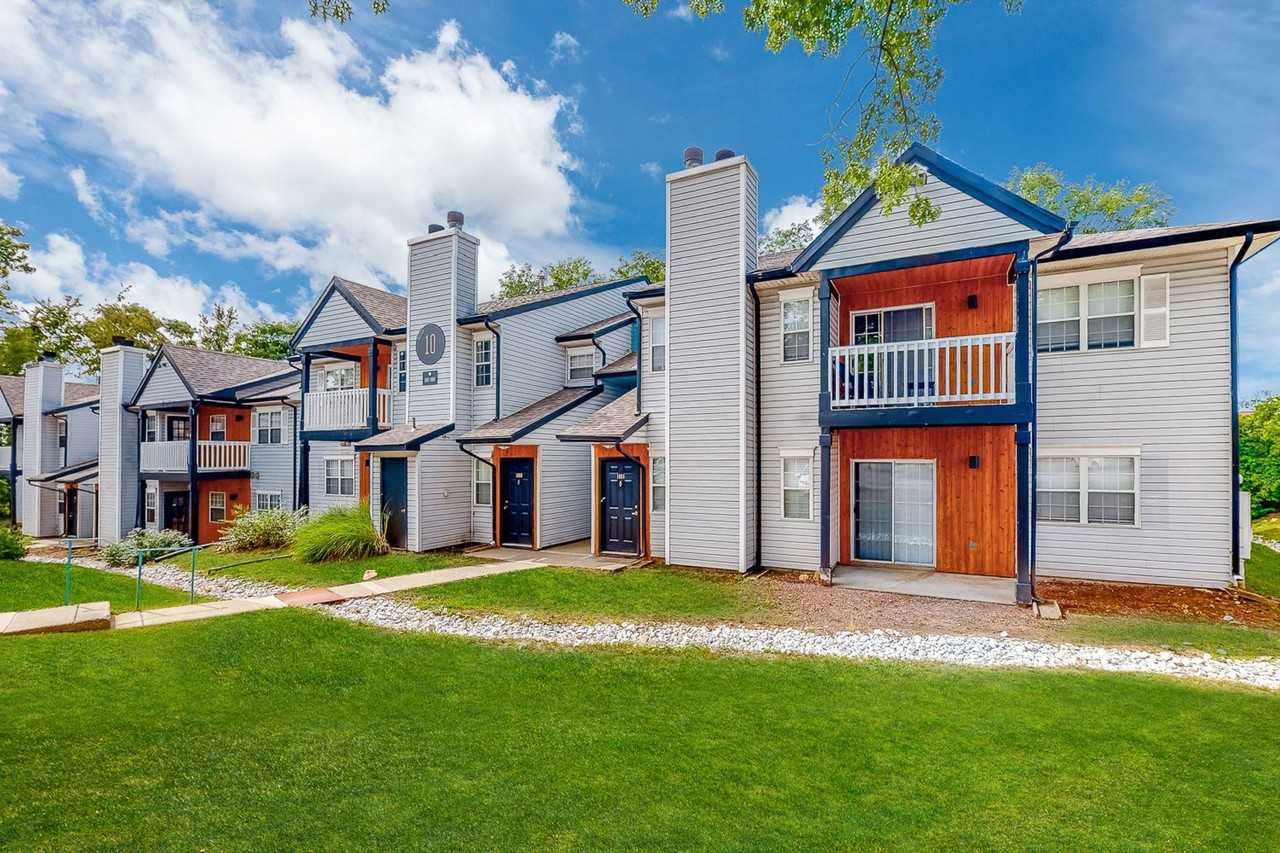 Moon Grove Apartments - Photo 4 of 50