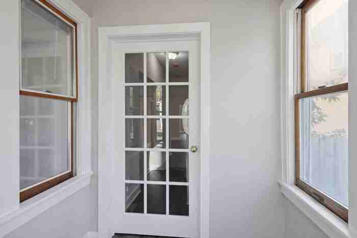 2954 Dupont Ave N - Photo 3 of 50