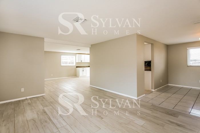8747 Saint Regis Ln - Photo 3 of 16