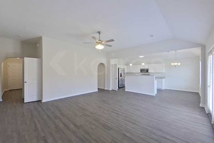 1615 Fitzpatrick Rd - Photo 2 of 23