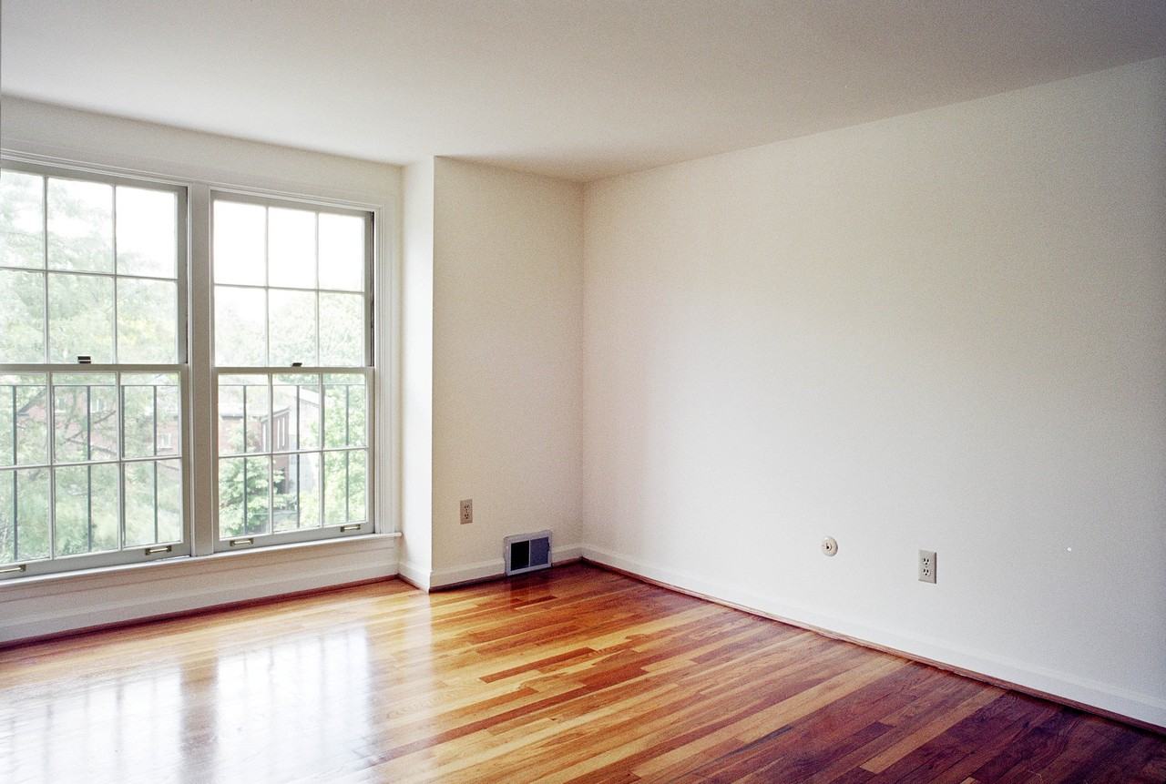 6413 Howe St #TH - Photo 3 of 4