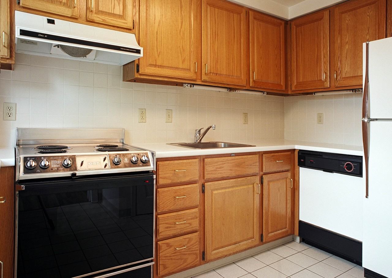 6413 Howe St #TH - Photo 4 of 4