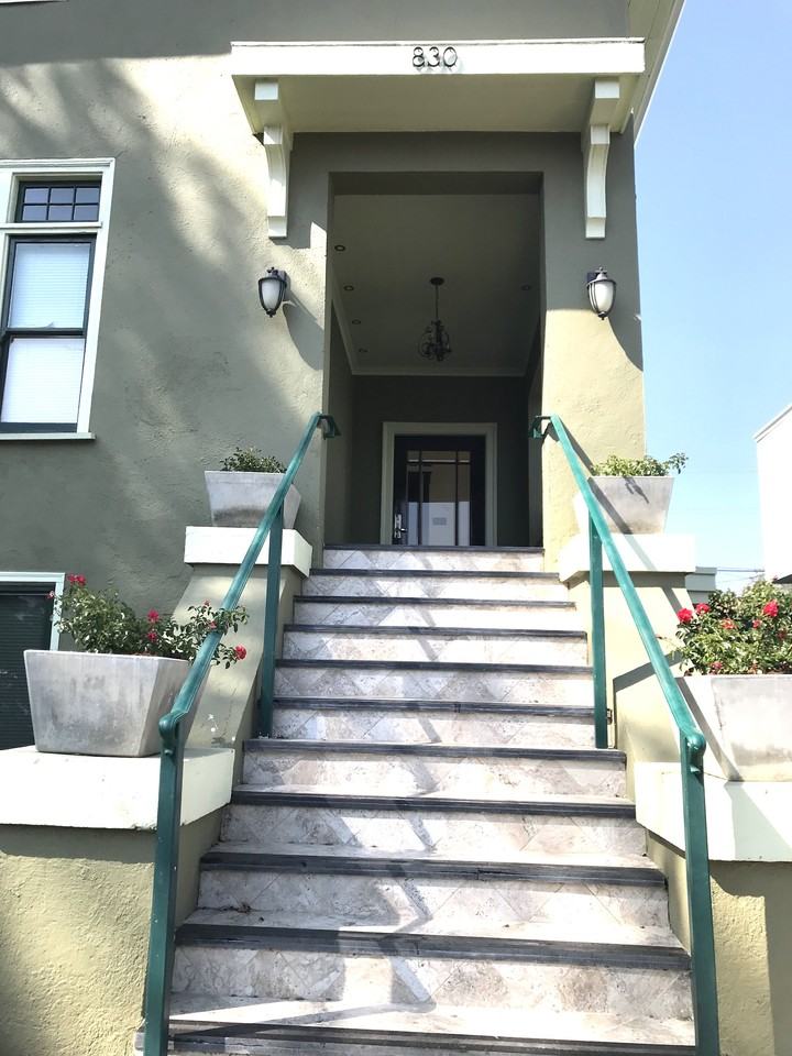 830 Georgia St #D - Photo 2 of 19