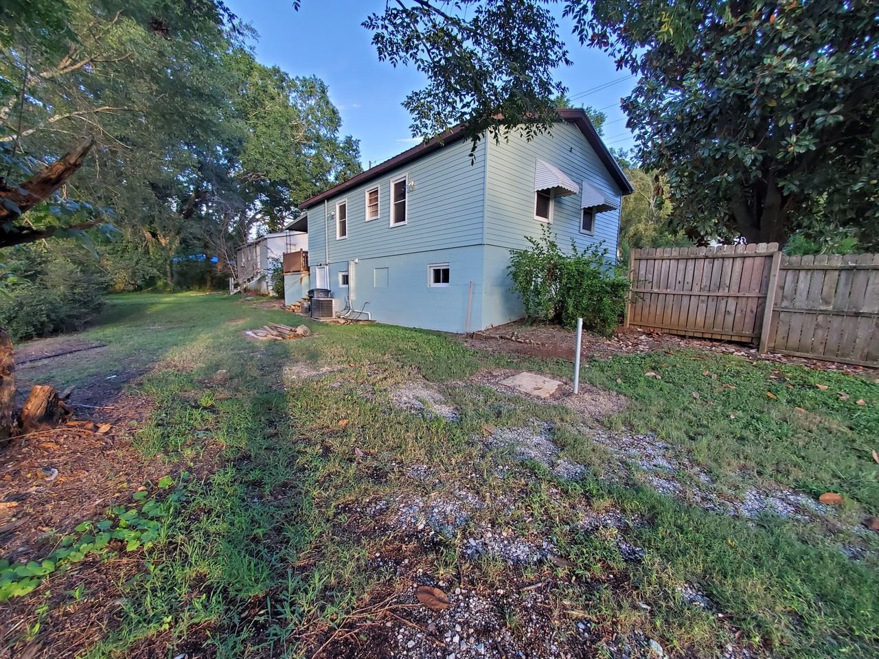 385 2nd Ave #NA - Photo 4 of 28