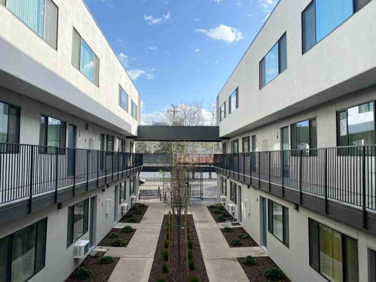1220 E St - Photo 2 of 17