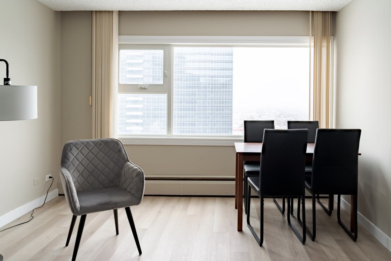 Mainstreet Tower Apartments 10020 103 Ave Nw, Edmonton, AB T5J 0G8