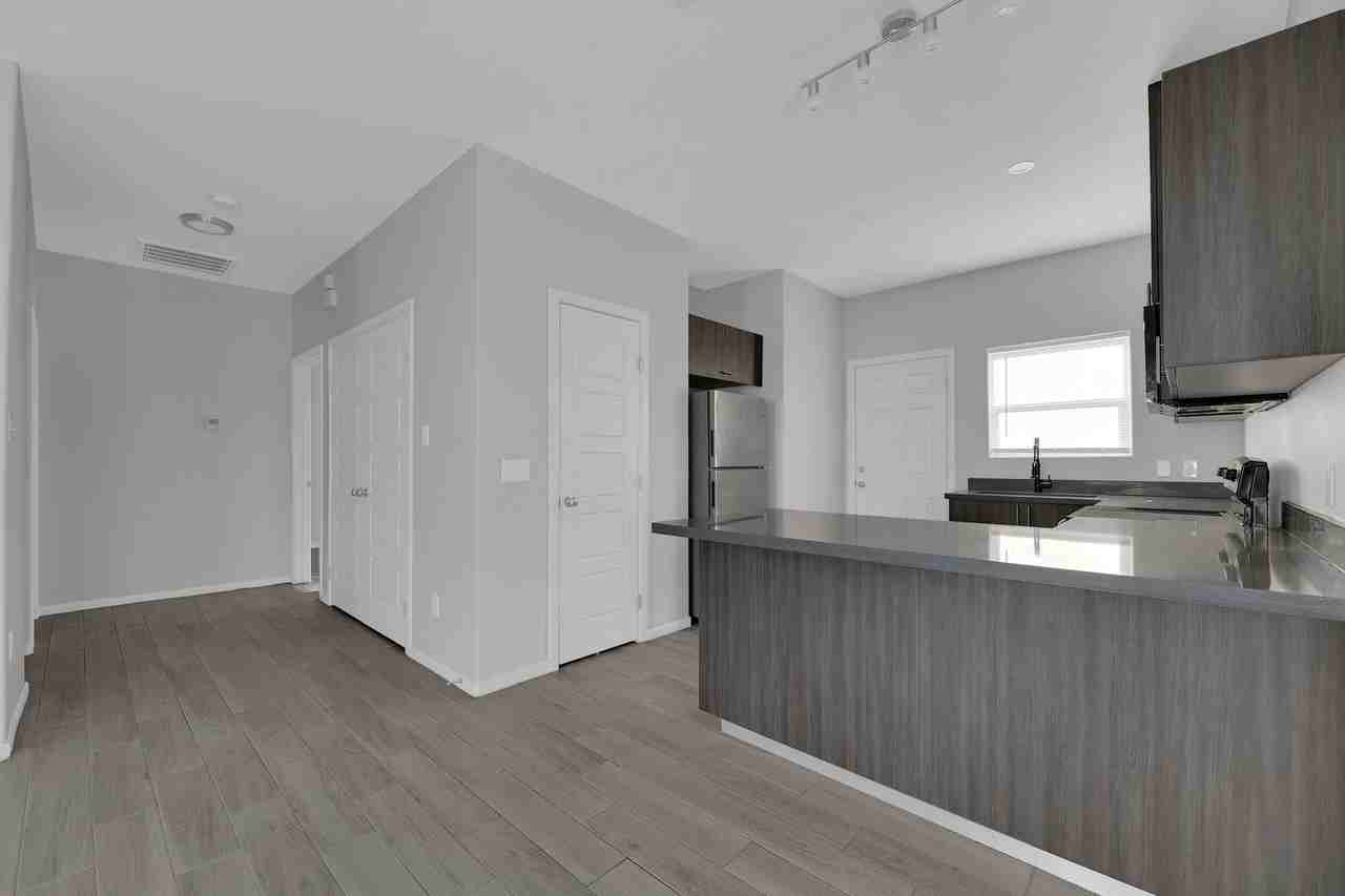 1001 W La Pointe Ave - Photo 7 of 15