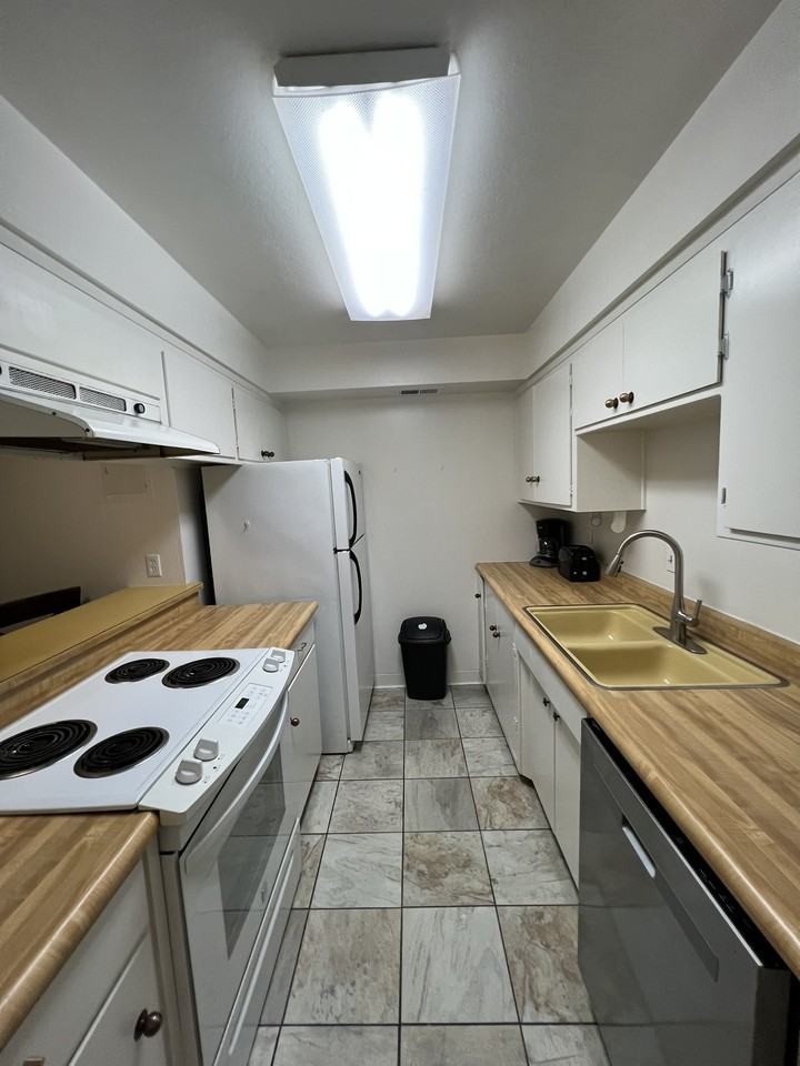 1168 Herbert Ave #1 - Photo 7 of 17