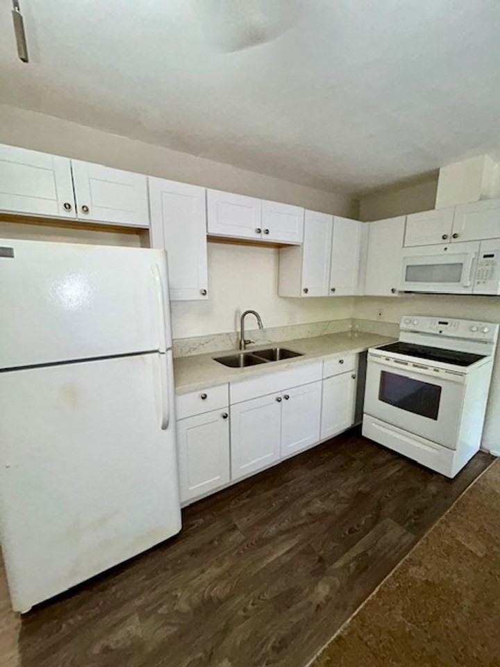 5450 University Ave #5 - Photo 4 of 10