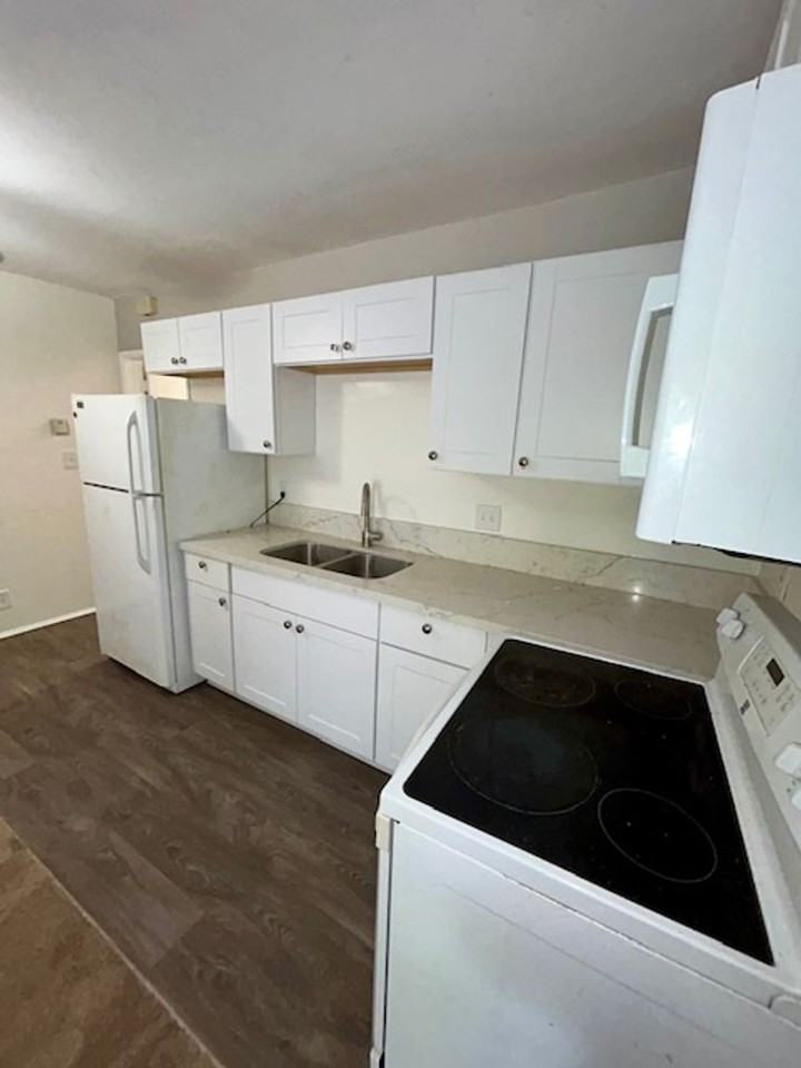 5450 University Ave #5 - Photo 5 of 10