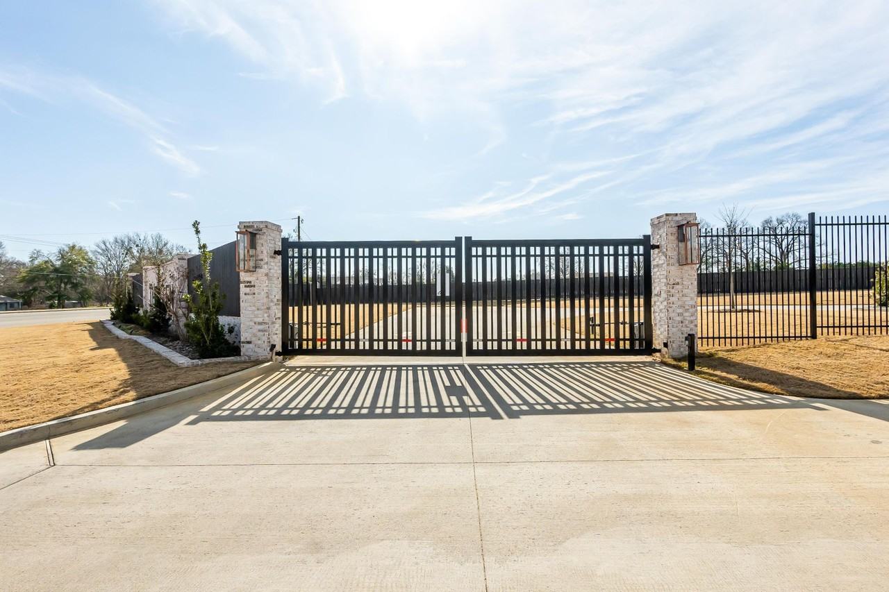 The Glen - Photo 2 of 50