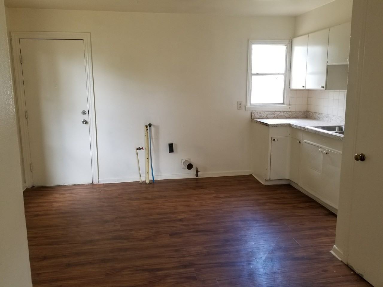 4607 Preston St #1 - Photo 6 of 7