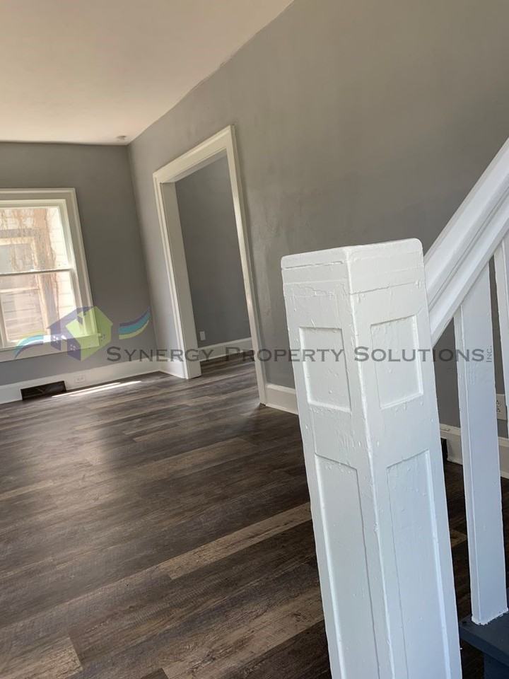 4 Stoodt Ct - Photo 3 of 36