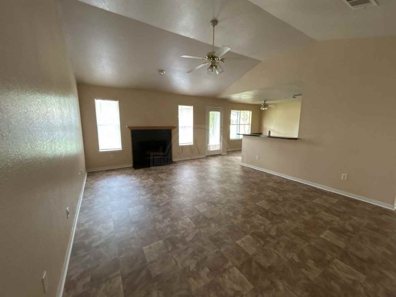 2707 Casey Dr - Photo 2 of 21