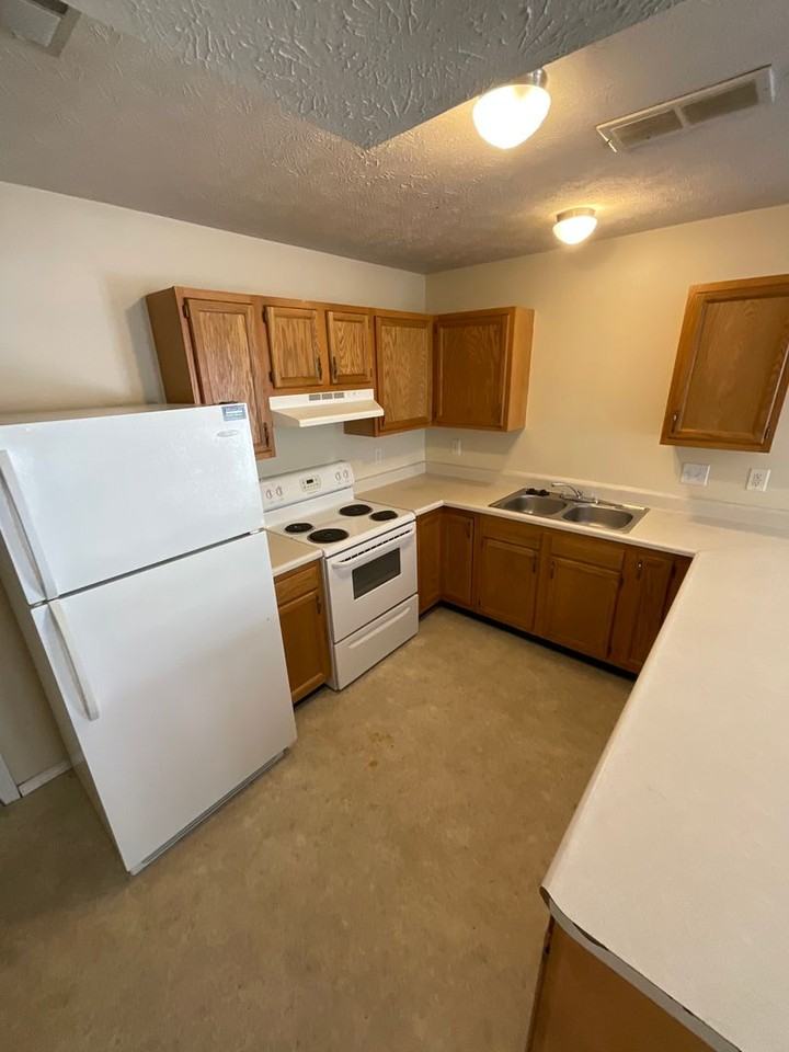 314 E 10th St - Photo 7 of 18