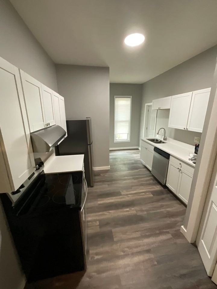 213 N Grant St - Photo 2 of 26