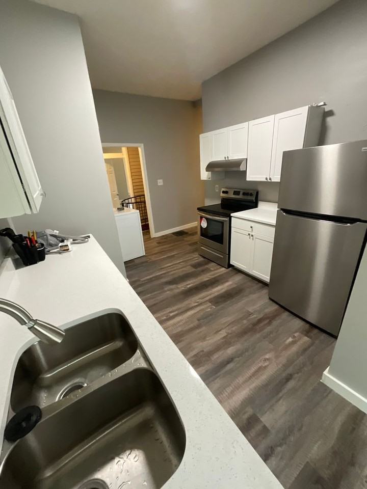 213 N Grant St - Photo 3 of 26