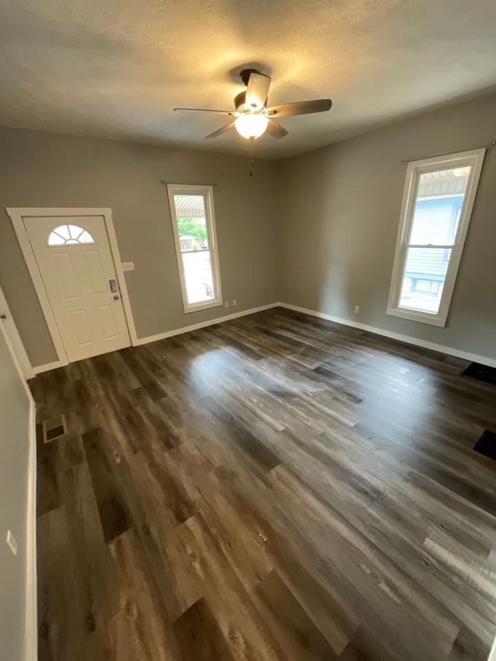 213 N Grant St - Photo 5 of 26