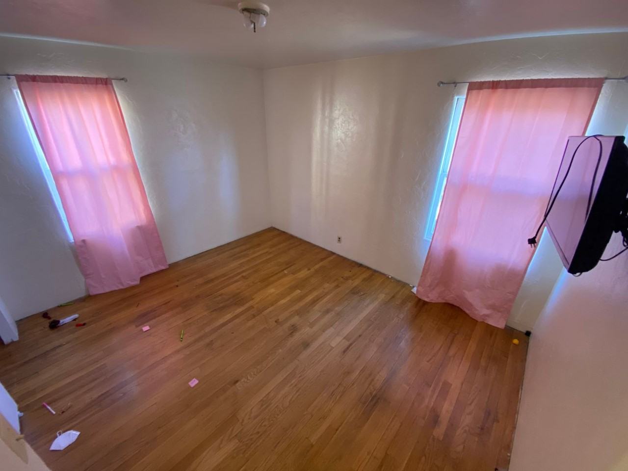 200 W 24th St - Photo 6 of 9
