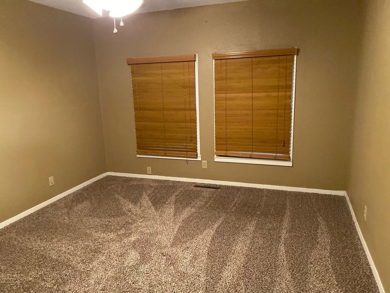 1229 Johnson St - Photo 6 of 10
