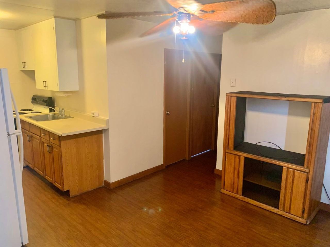 92 92 S. Wakea Avenue-Cottage - Photo 3 of 7