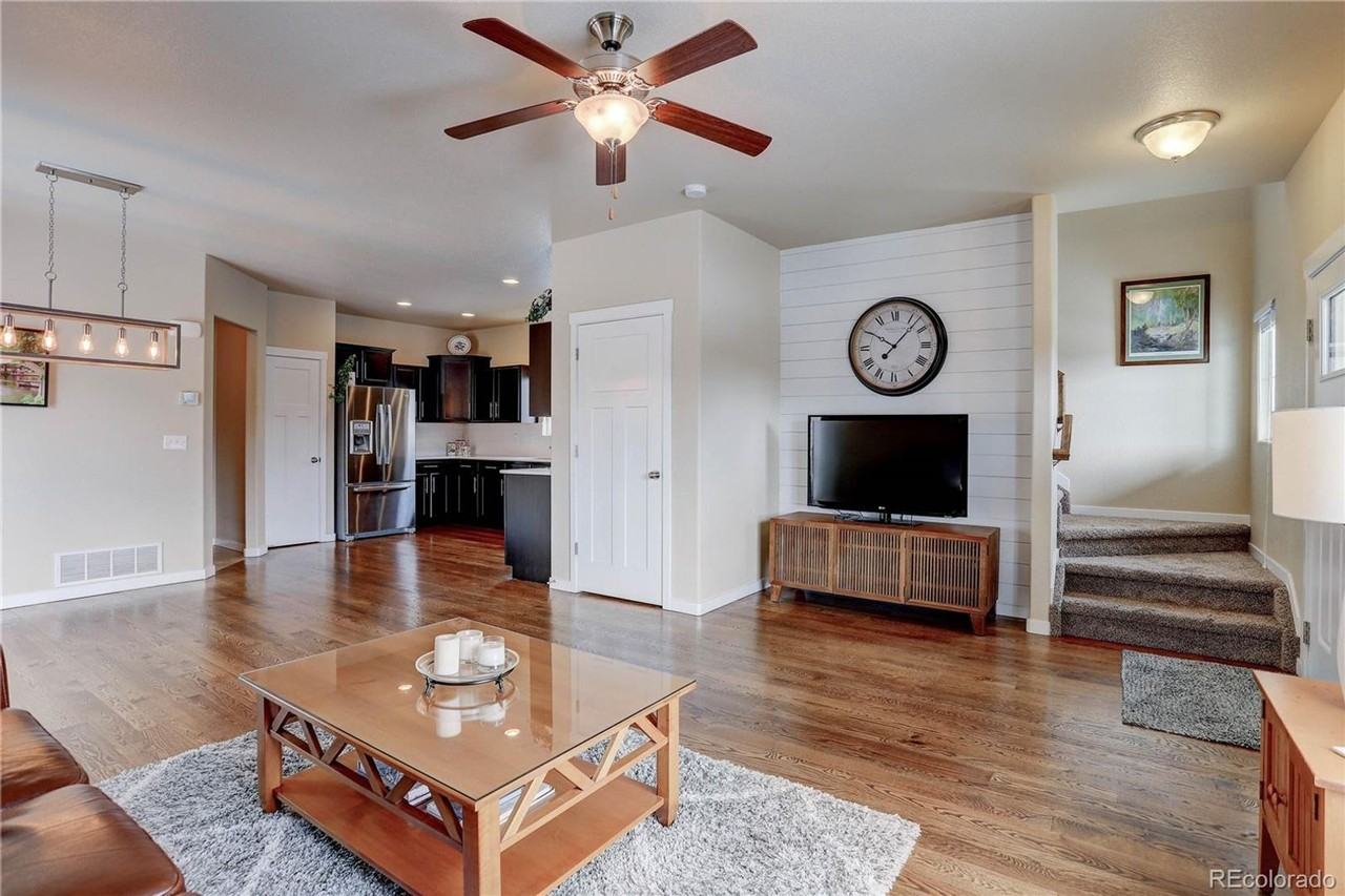 7668 Kiana Dr - Photo 4 of 37