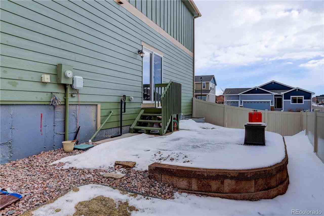 7668 Kiana Dr - Photo 6 of 37