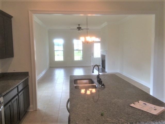 1004 Maize St - Photo 2 of 15