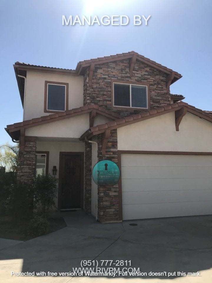 549 Via Pueblo - Photo 2 of 19