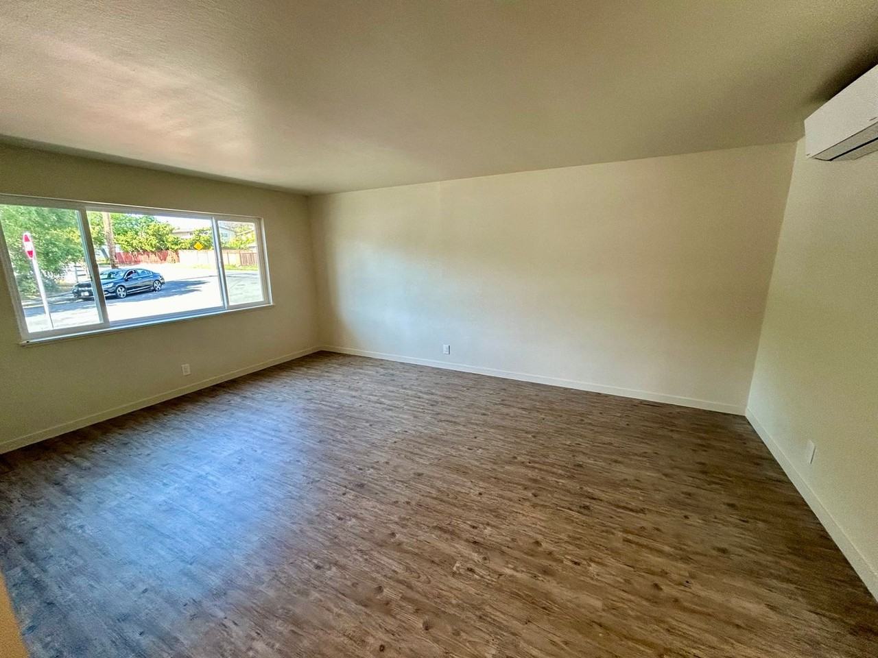 3806 Howe Ct - Photo 4 of 18