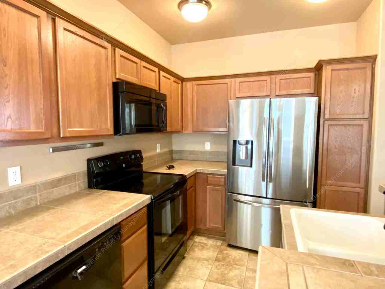 2899 Ne Jackdaw Dr - Photo 2 of 25