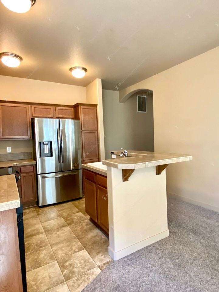 2899 Ne Jackdaw Dr - Photo 4 of 25