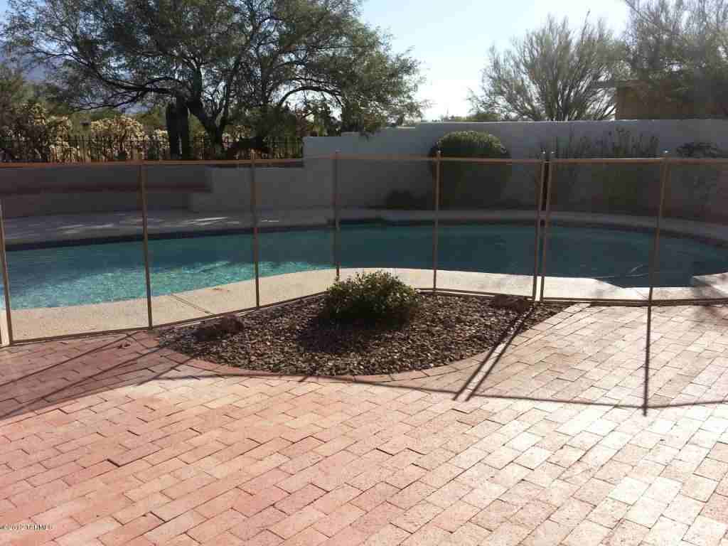 7642 N Cerco De Los Amigos - Photo 2 of 10