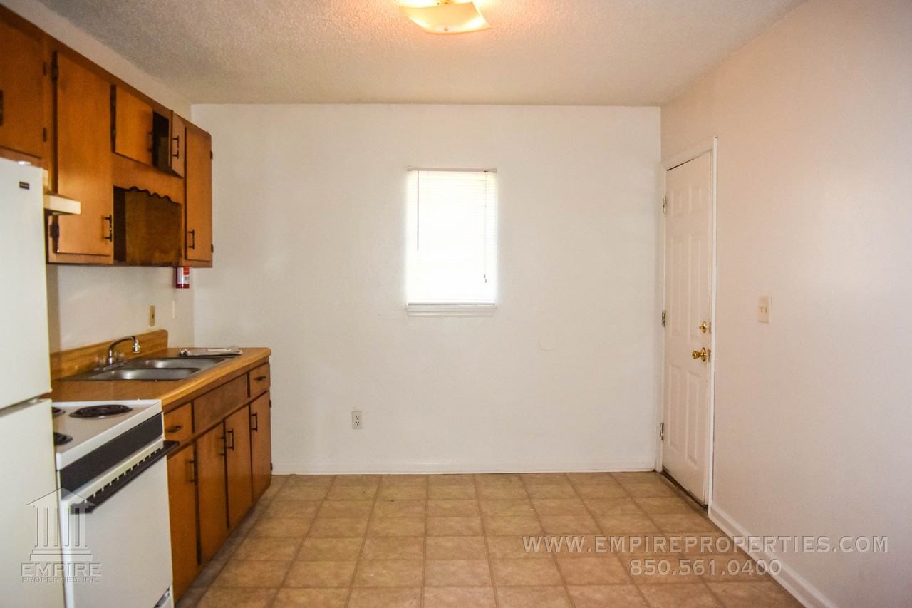 916 N Woodward Ave #1 - Photo 6 of 15