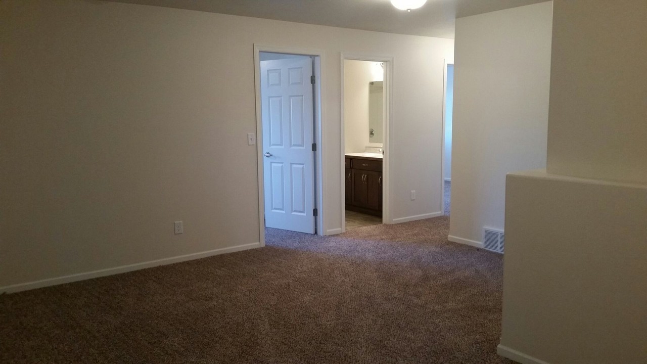 5563 58th St S - Photo 6 of 7