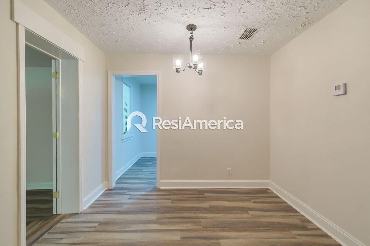 2227 Commonwealth Ave - Photo 6 of 15