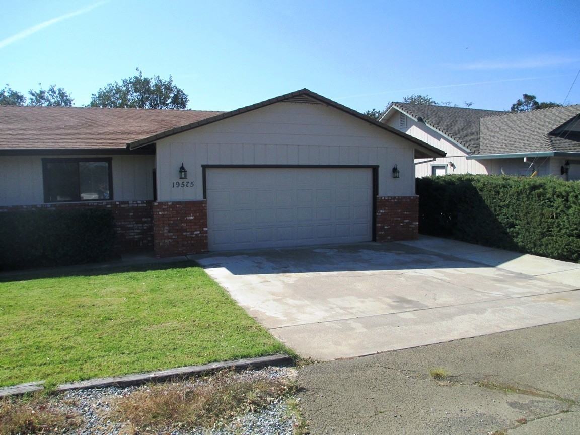 19575 Stoneyford Pl - Photo 2 of 12