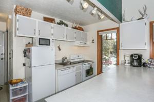 featured image of 800 Columbine Rd #10