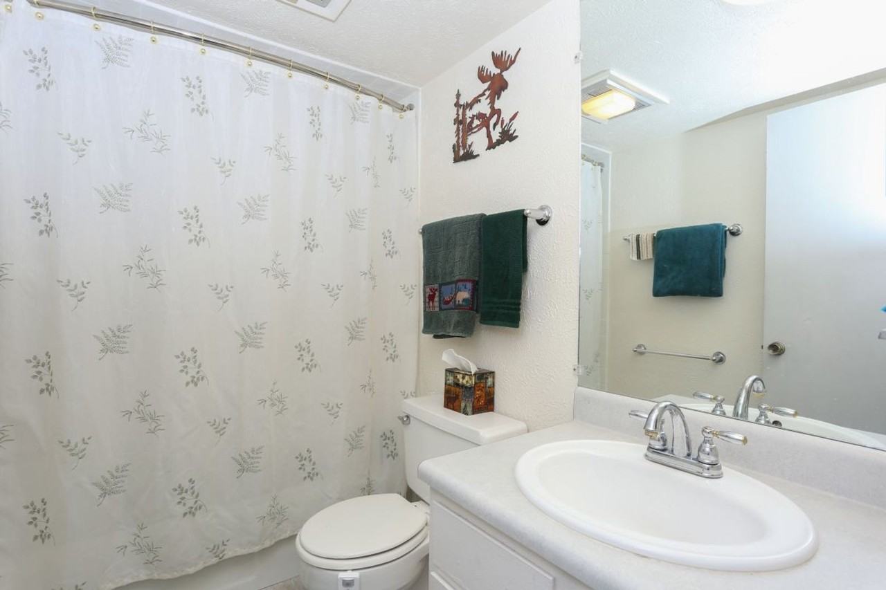 800 Columbine Dr #10 - Photo 6 of 21