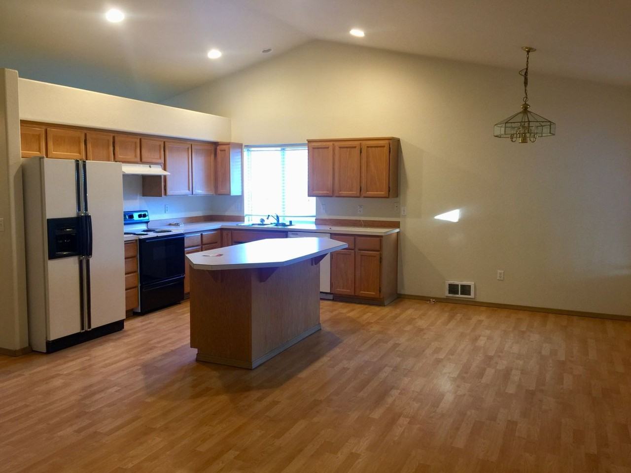 8610 295th St S - Photo 3 of 14