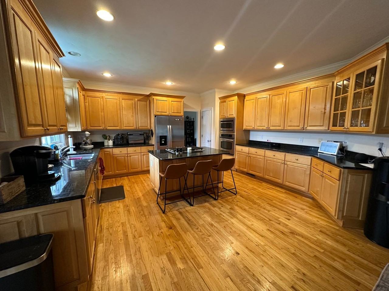1320 Club House Dr - Photo 5 of 26