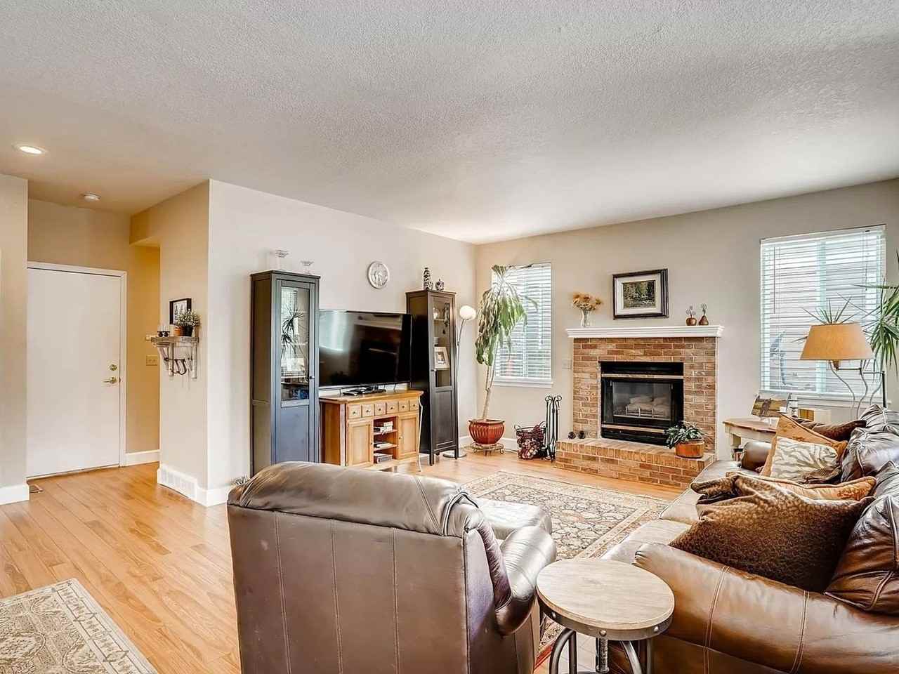 7541 Powderhorn Dr - Photo 3 of 12