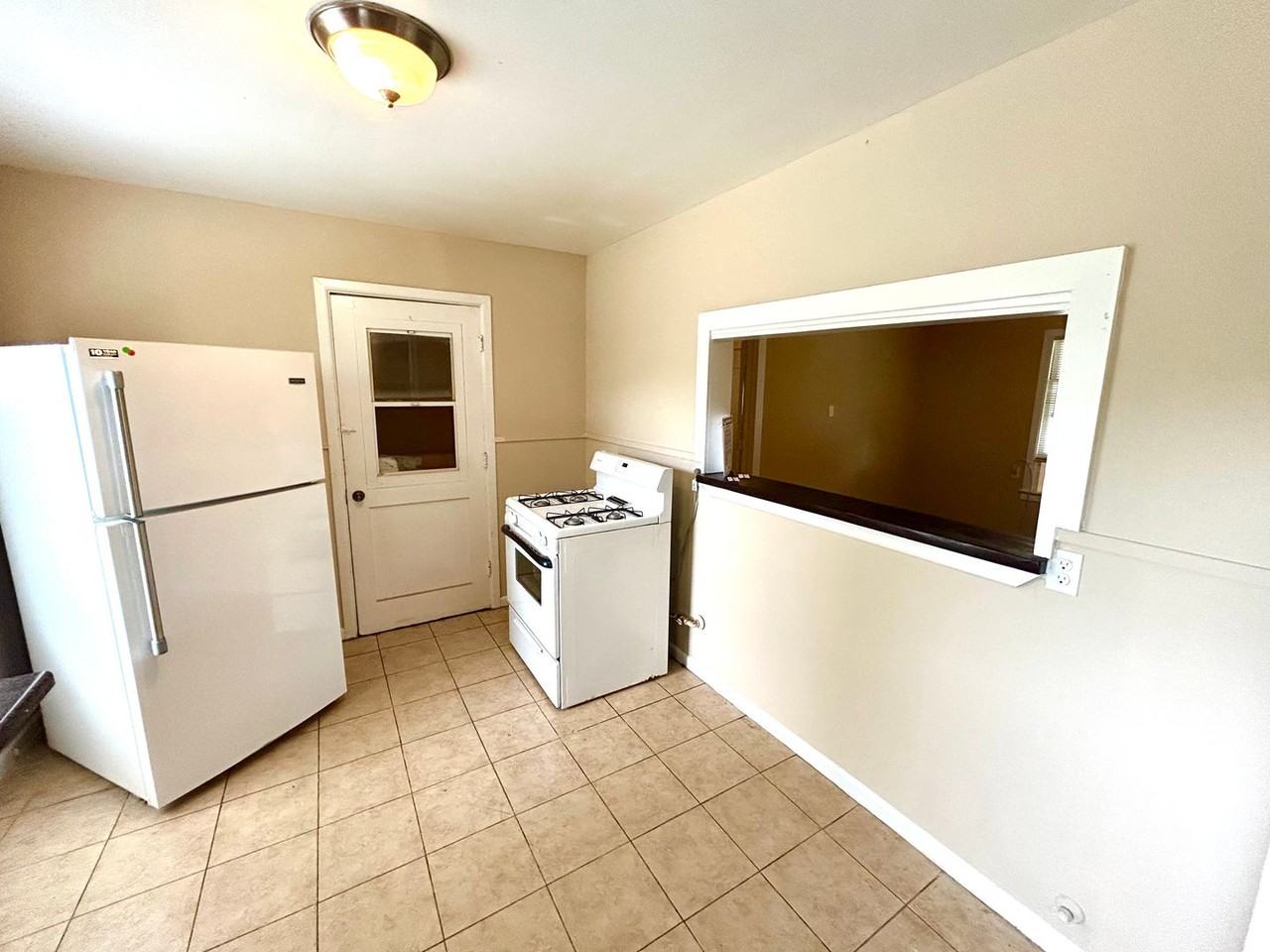 218 La Manda Blvd - Photo 7 of 16