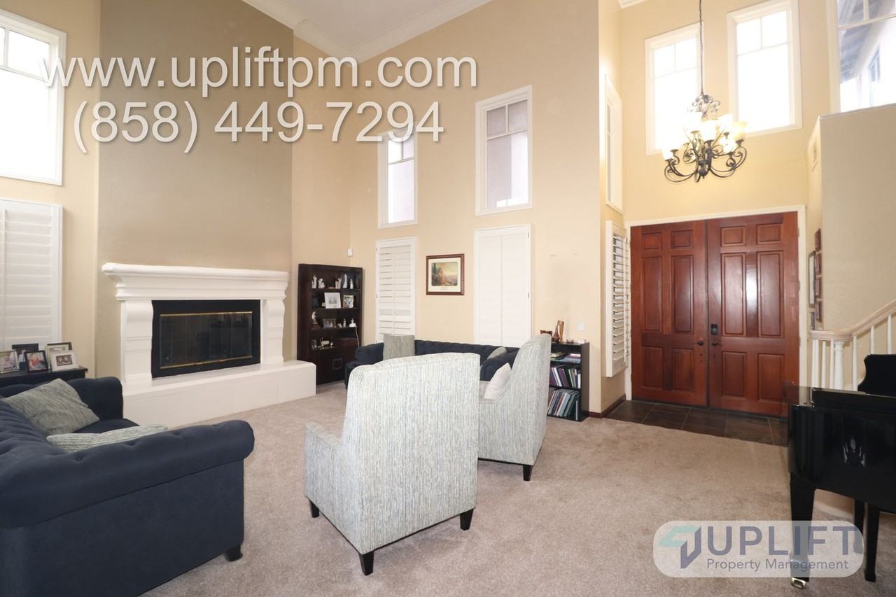 16497 N Woodson Dr - Photo 2 of 14