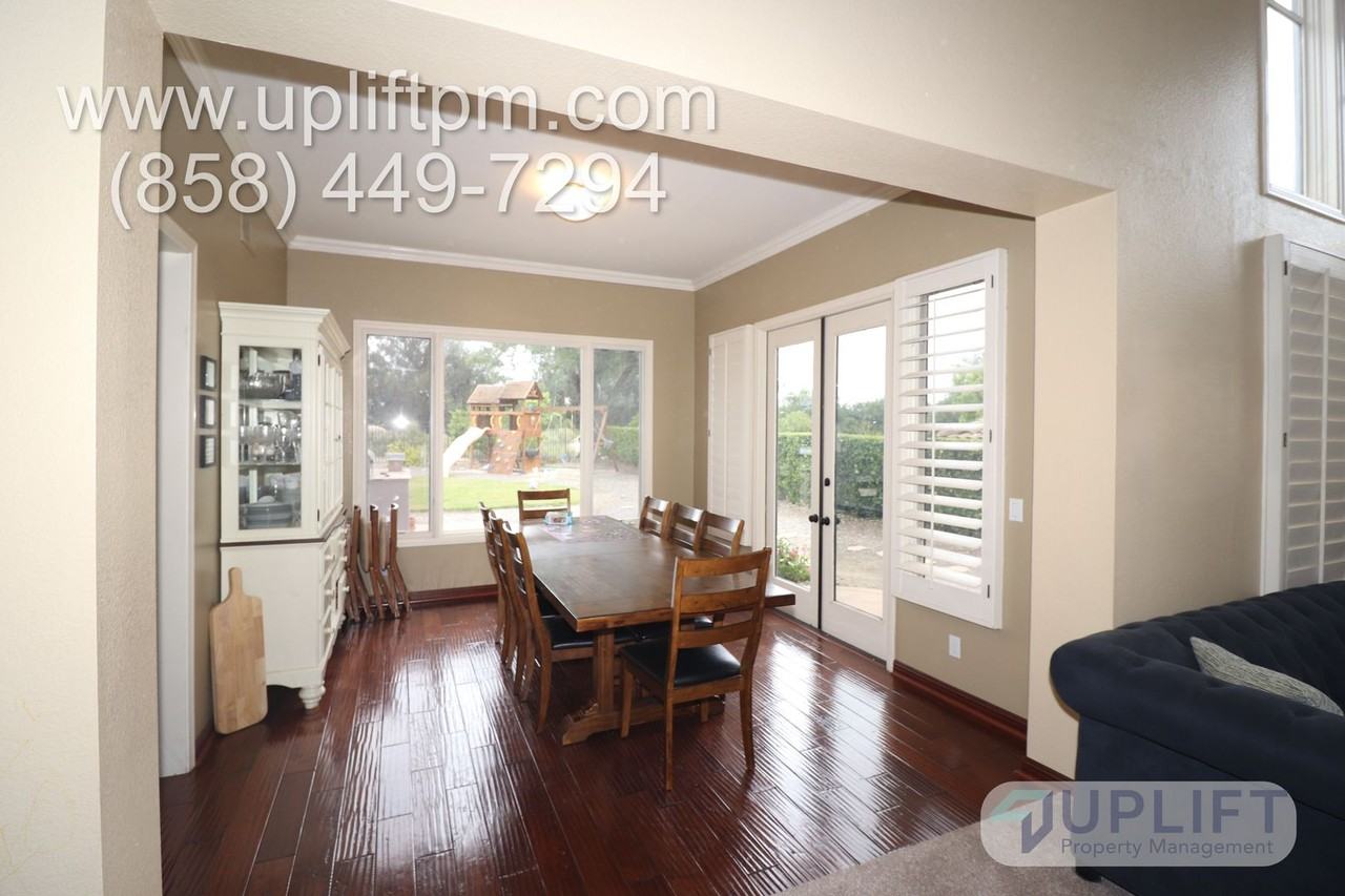 16497 N Woodson Dr - Photo 3 of 14