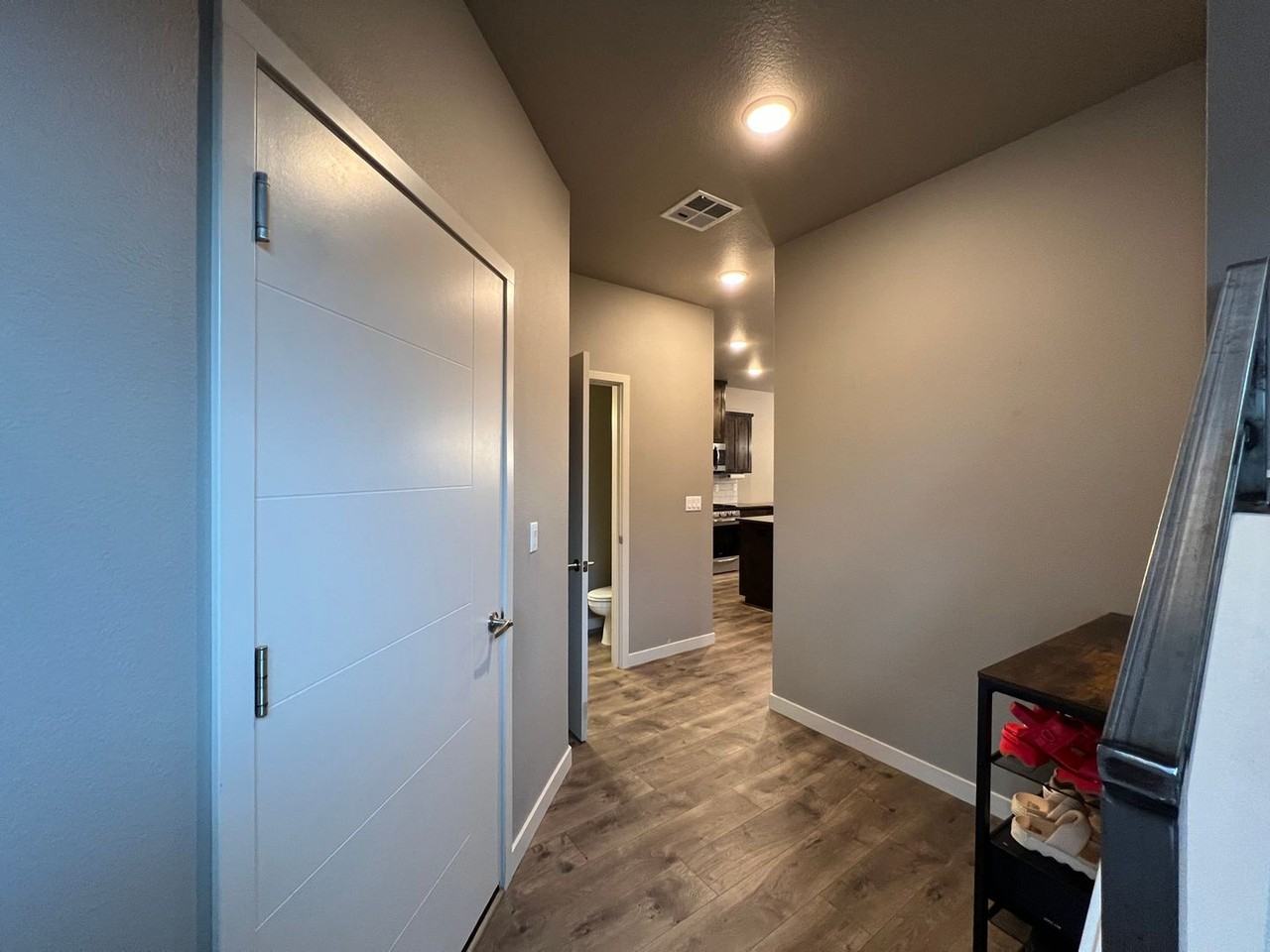 12201 Ne 116th Way - Photo 3 of 26