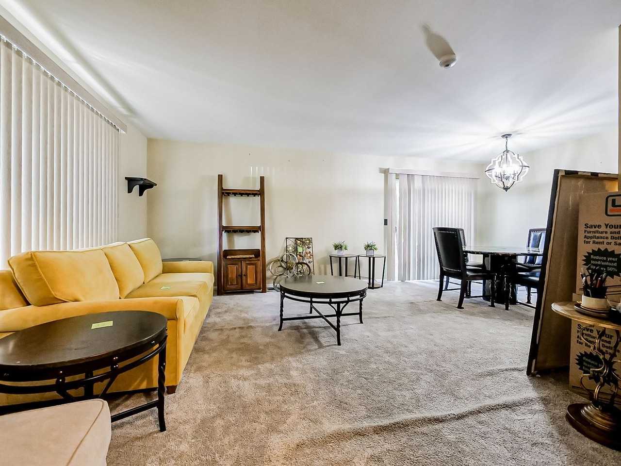 41562 Bedford Dr - Photo 4 of 16