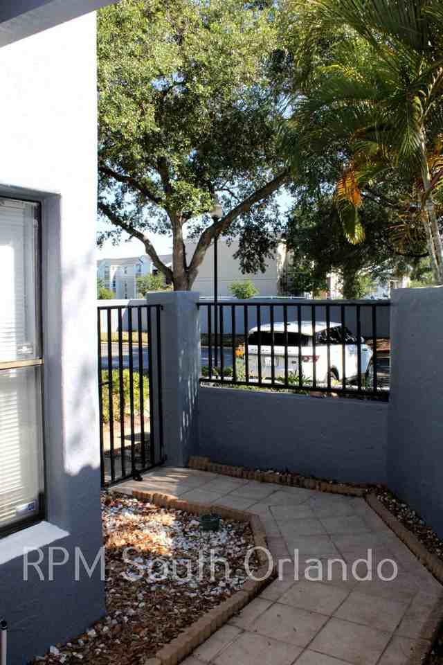 4726 Sutton Ter - Photo 2 of 16